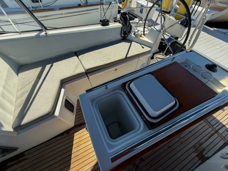 2022 Beneteau 40.1