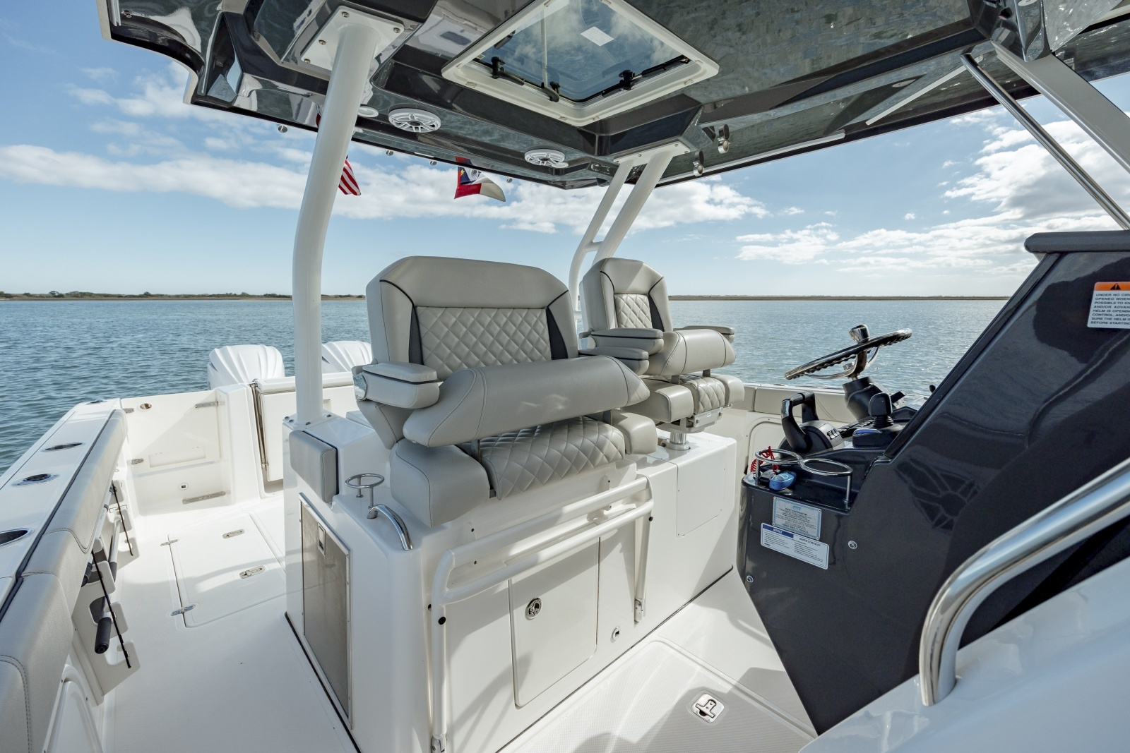 2022 Pursuit 328S Sport