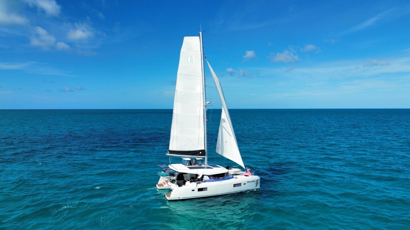Paradise 42ft Lagoon Yacht For Sale
