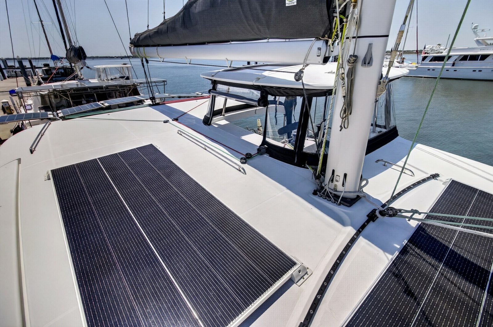 Paradise 42ft Lagoon Yacht For Sale