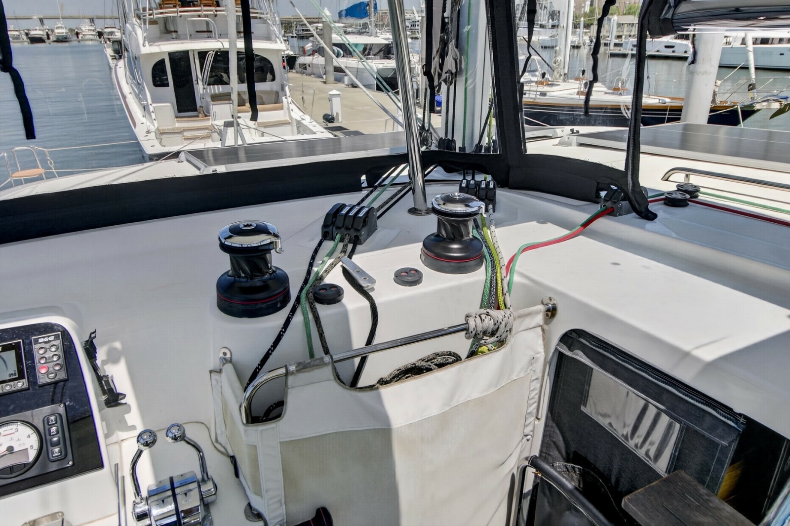 Paradise 42ft Lagoon Yacht For Sale