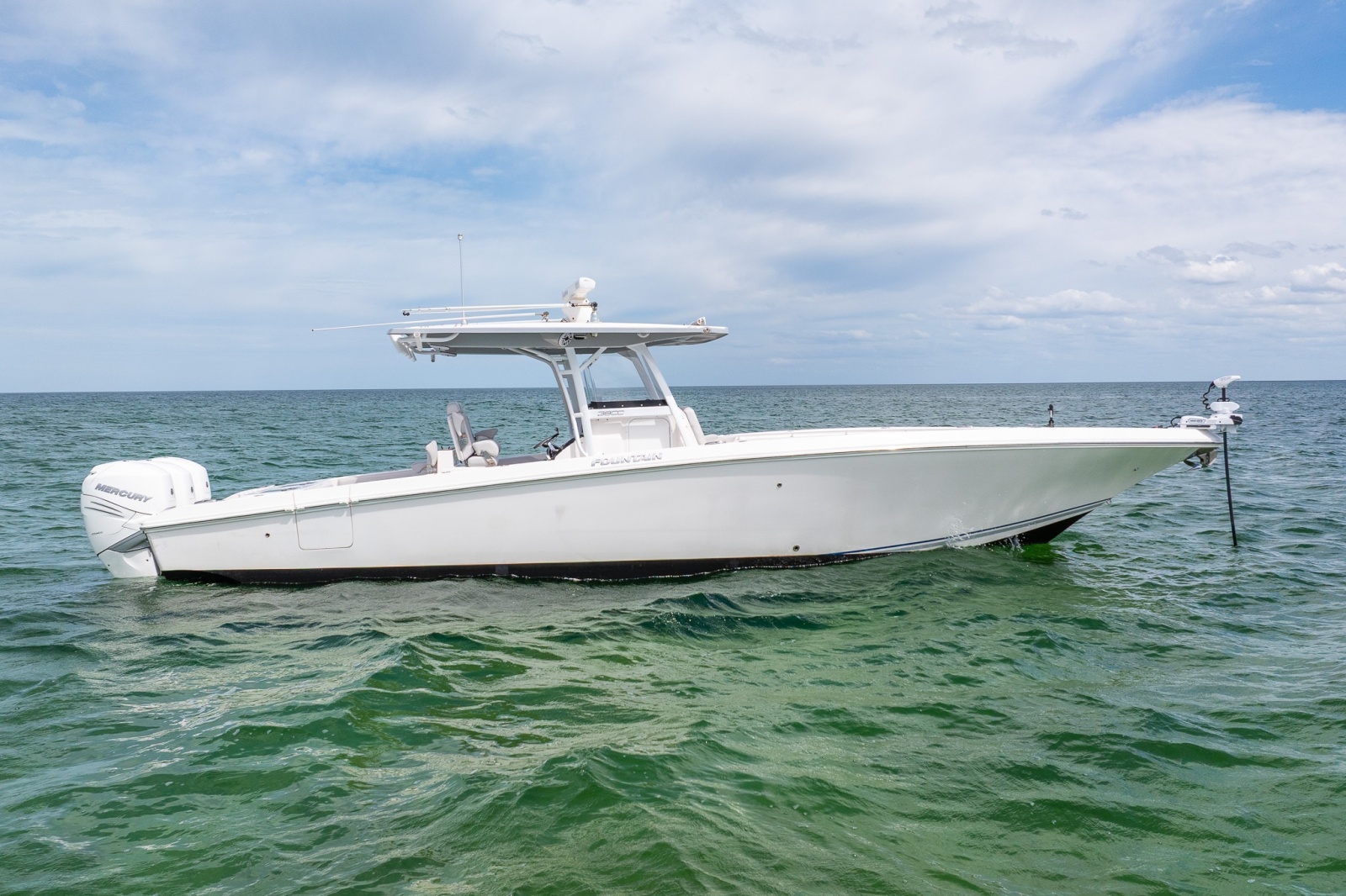 2021 Fountain 38 Center Console