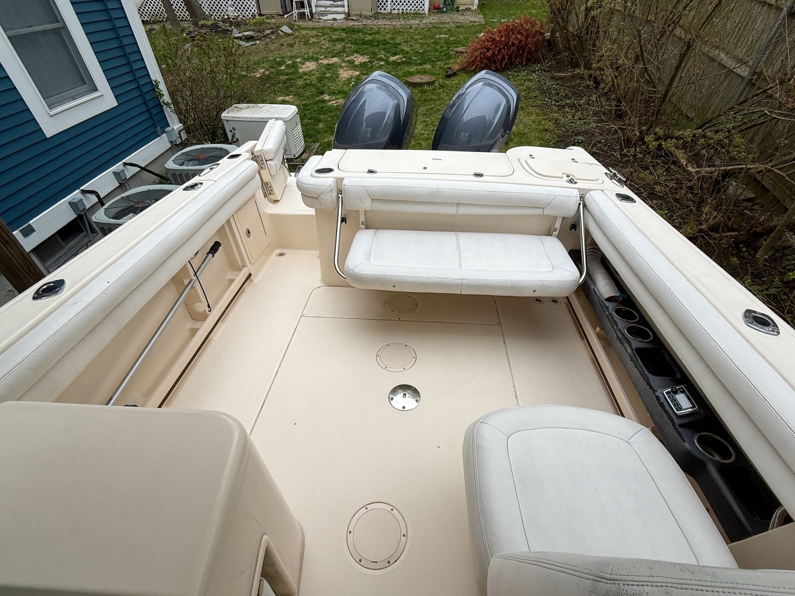 2015 Grady-White Freedom 275