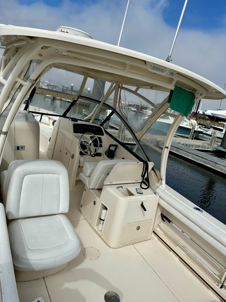 2015 Grady-White Freedom 275