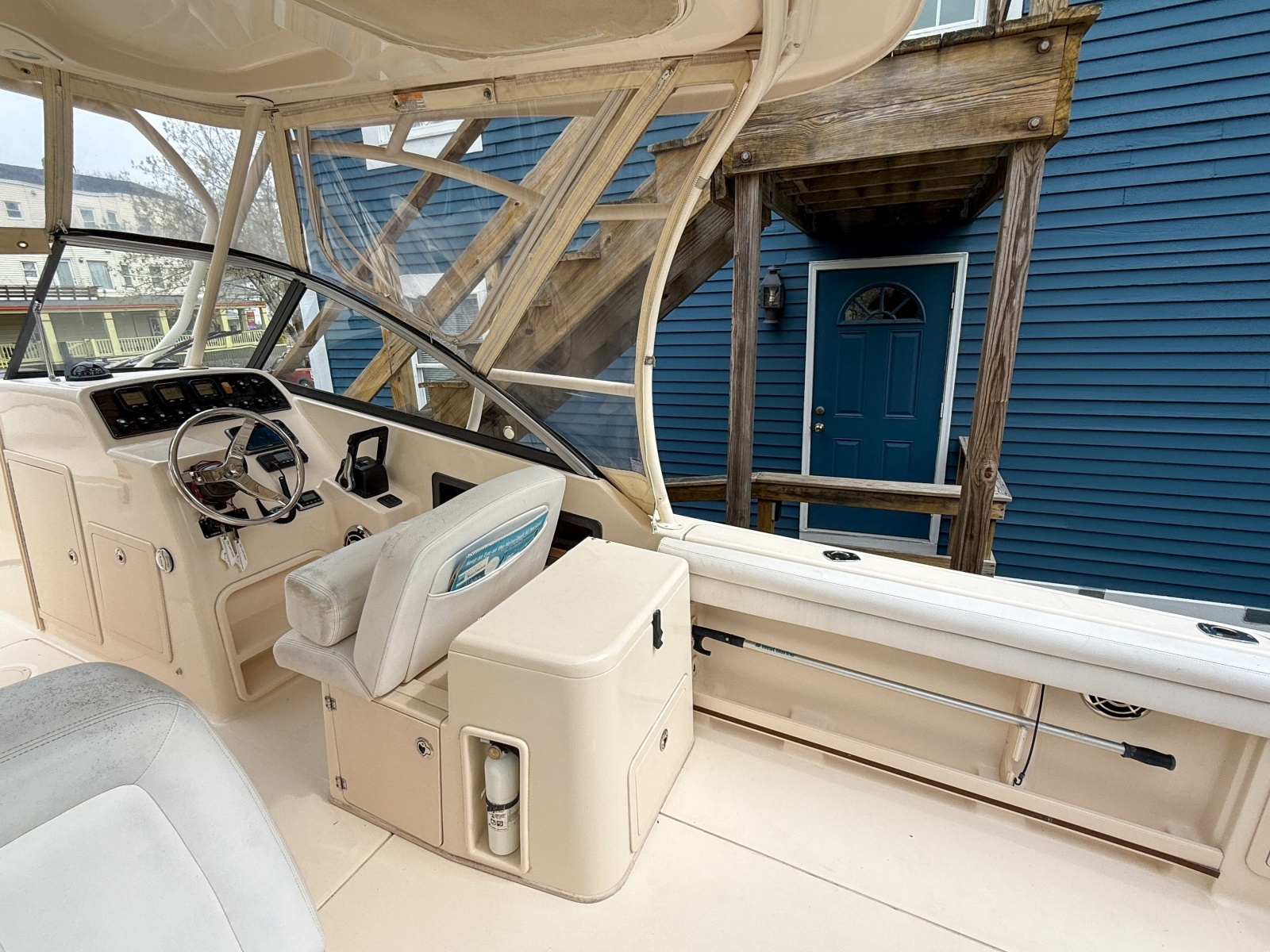 2015 Grady-White Freedom 275