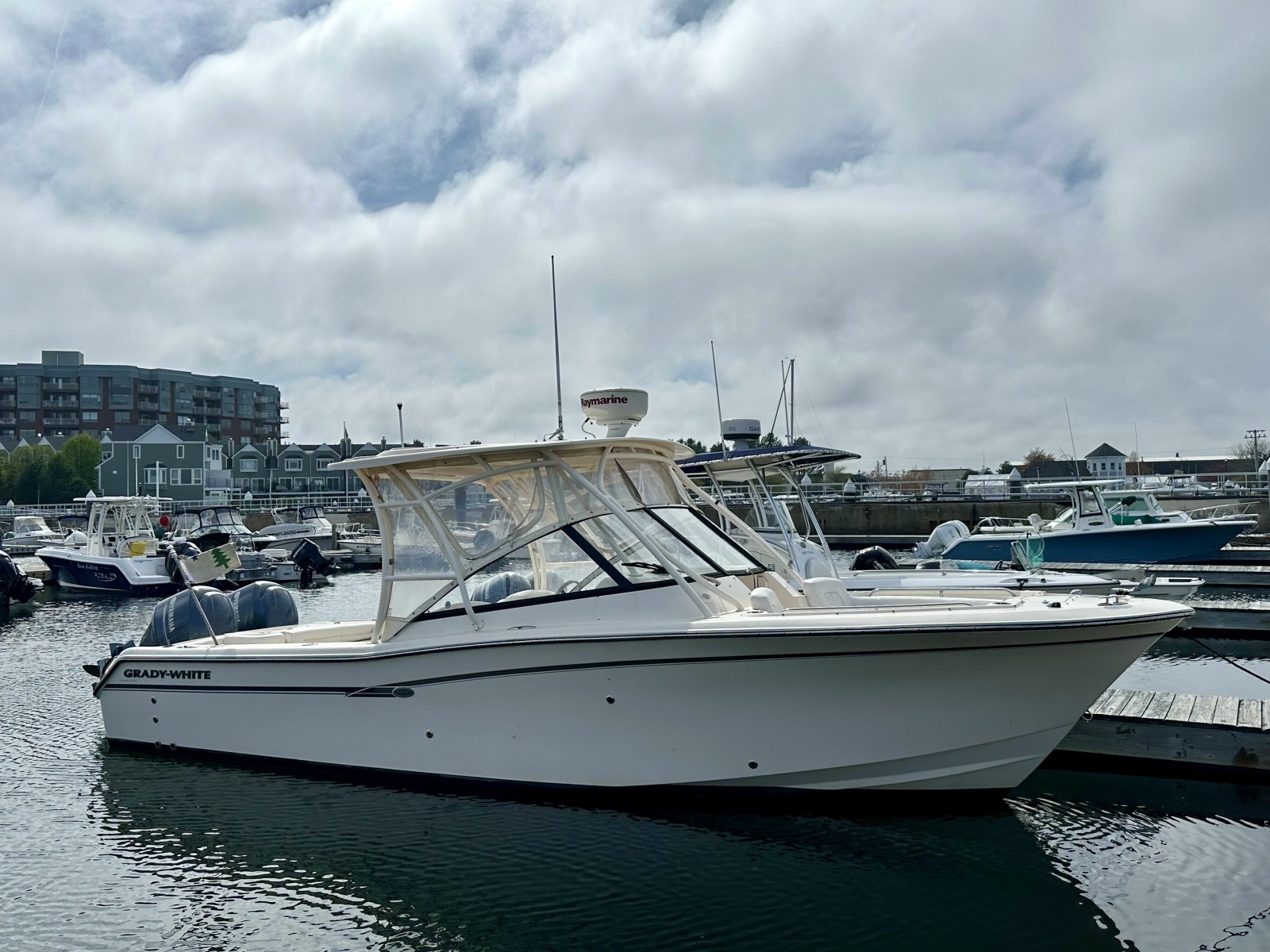 2015 Grady-White Freedom 275