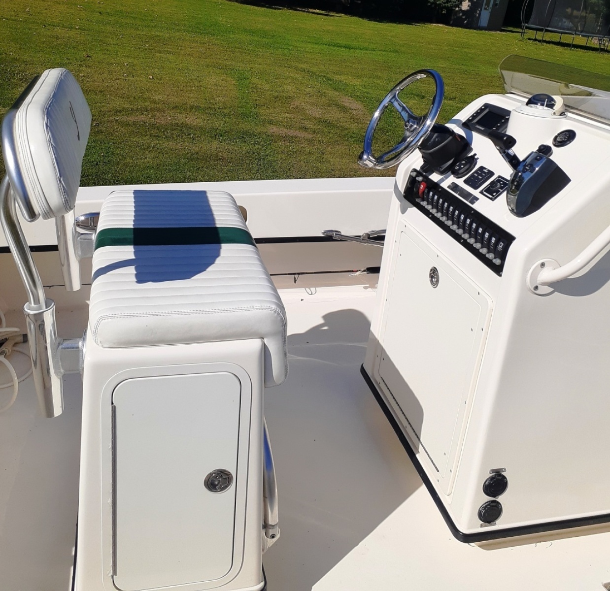 2015 Young Boats Young 24