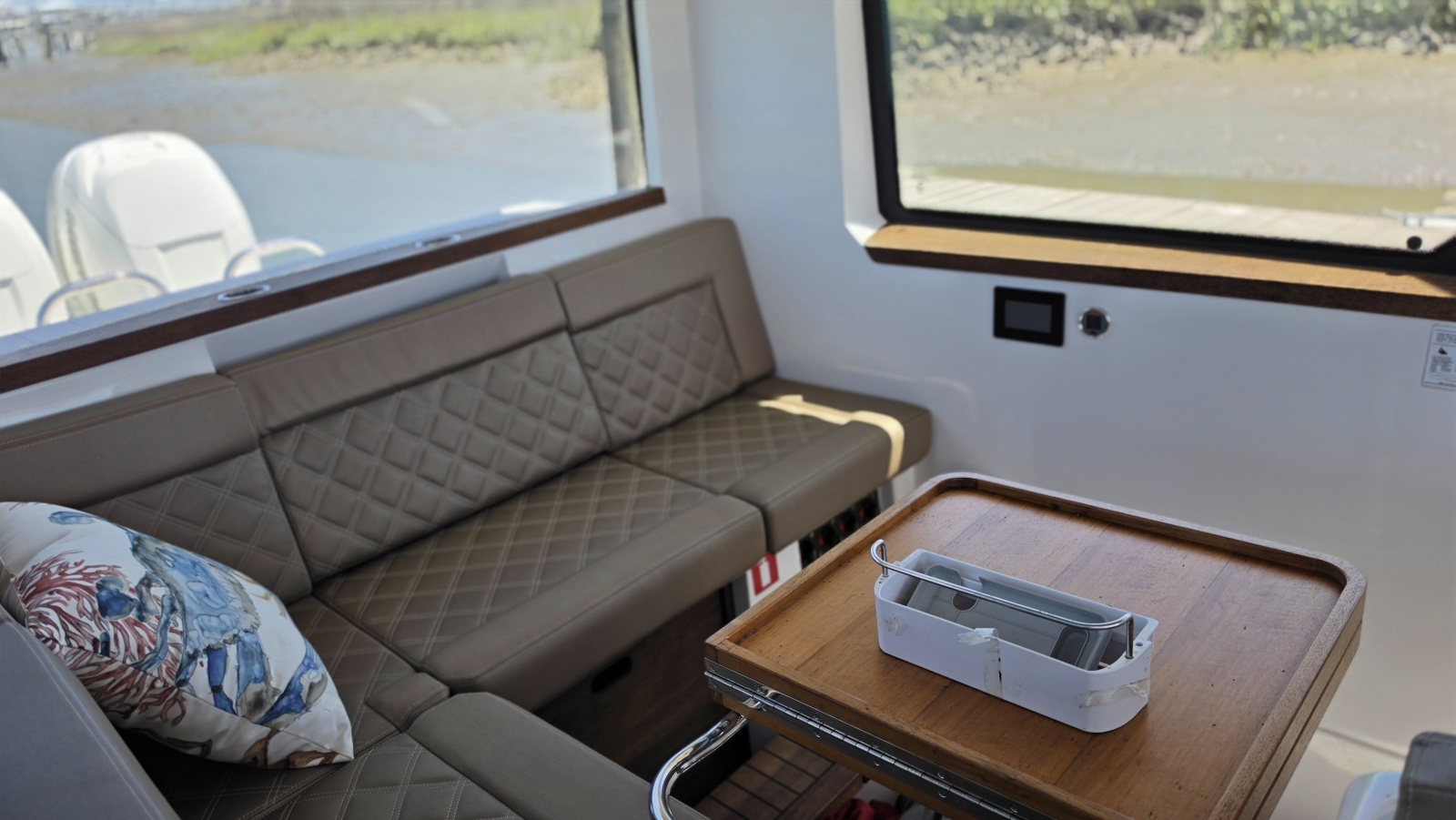 2019 Axopar 37 XC Cross Cabin
