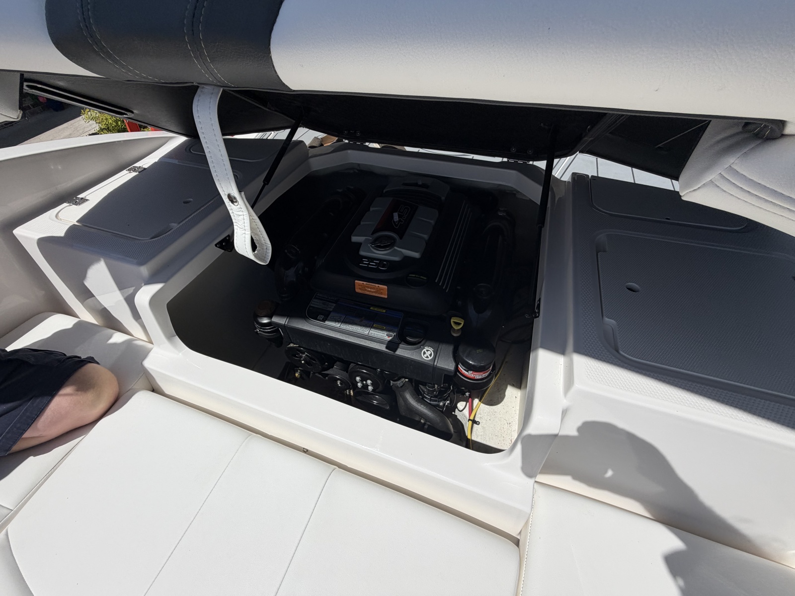 2022 Chaparral 21 SSi