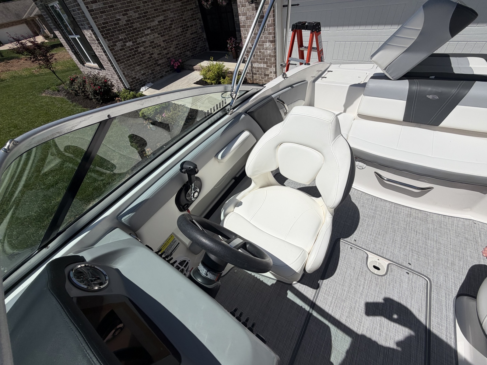 2022 Chaparral 21 SSi