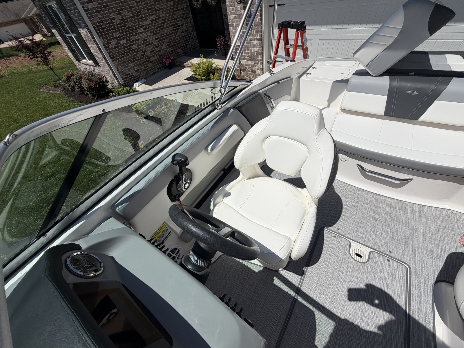 2022 Chaparral 21 SSi