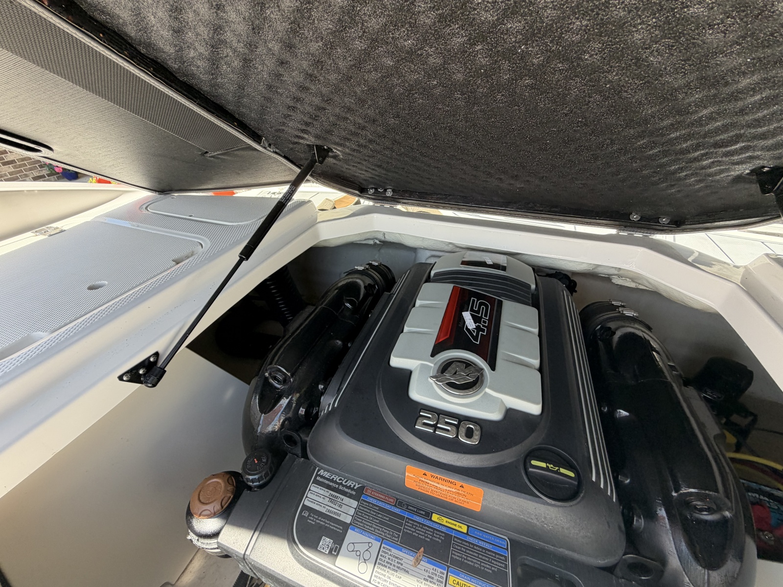 2022 Chaparral 21 SSi