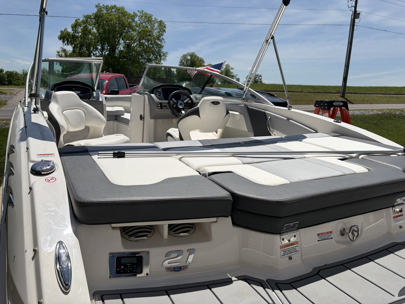 2022 Chaparral 21 SSi