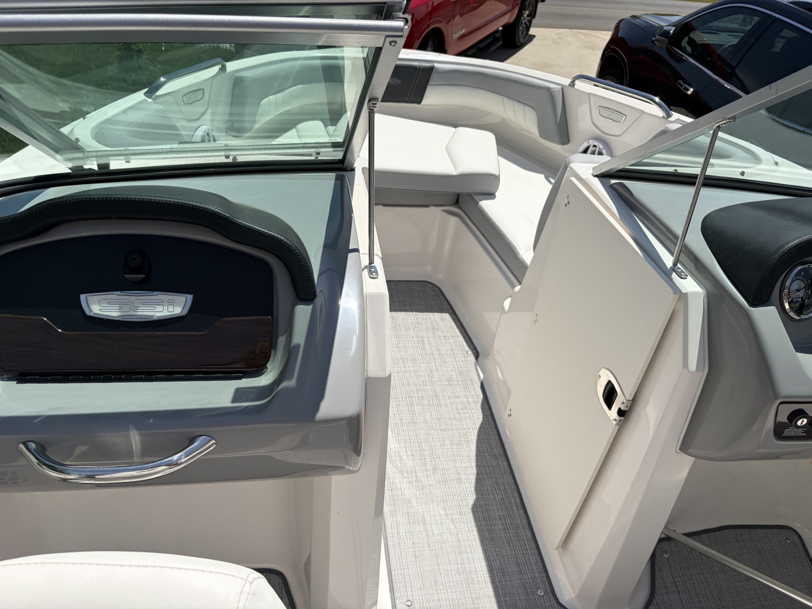 2022 Chaparral 21 SSi