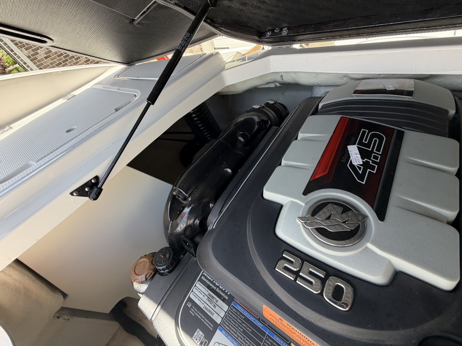 2022 Chaparral 21 SSi