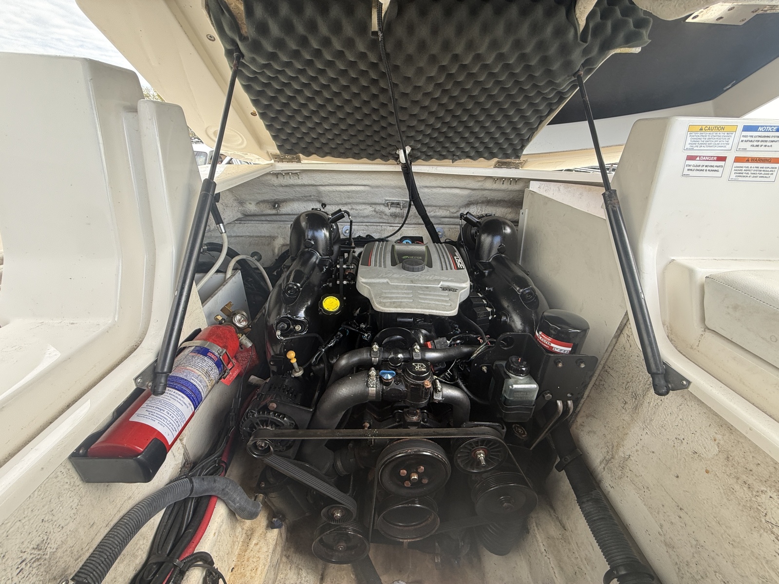 2015 Sea Ray 240 Sundeck