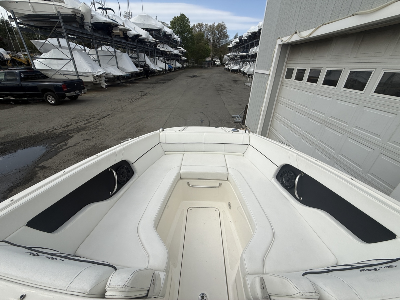 2015 Sea Ray 240 Sundeck