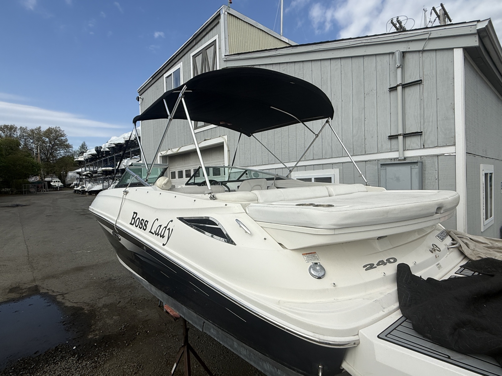 2015 Sea Ray 240 Sundeck