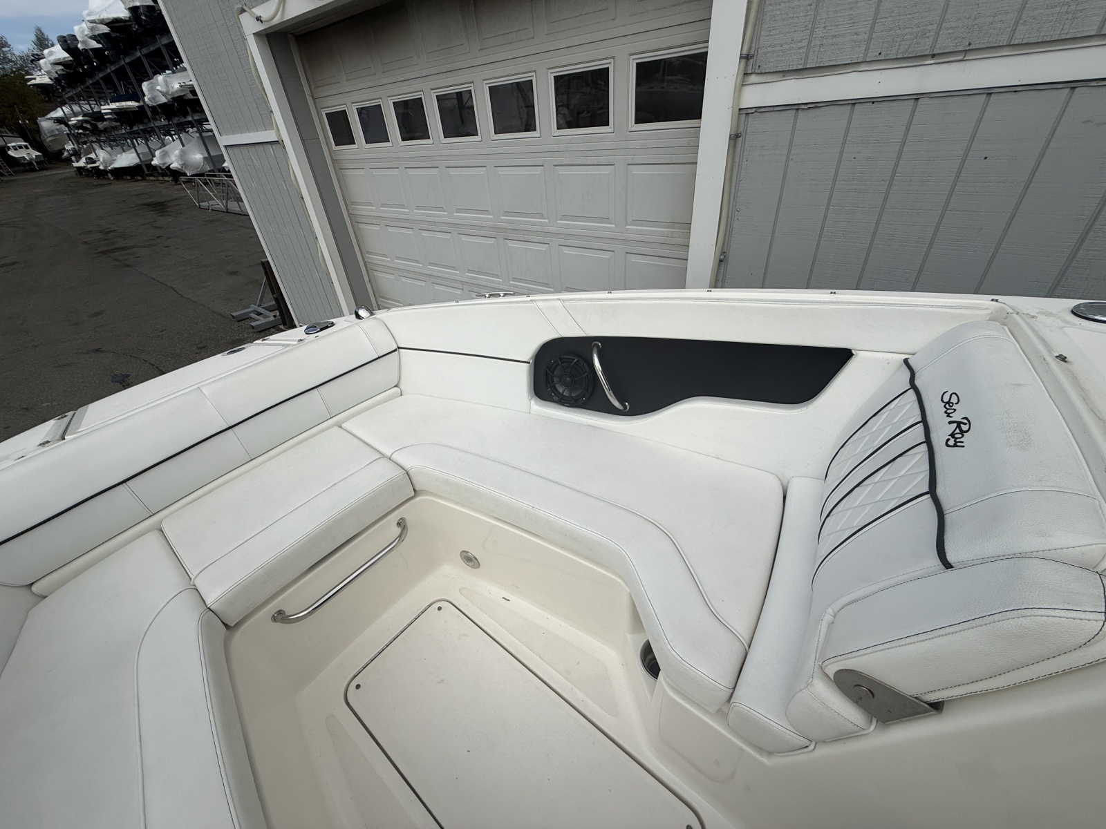 2015 Sea Ray 240 Sundeck