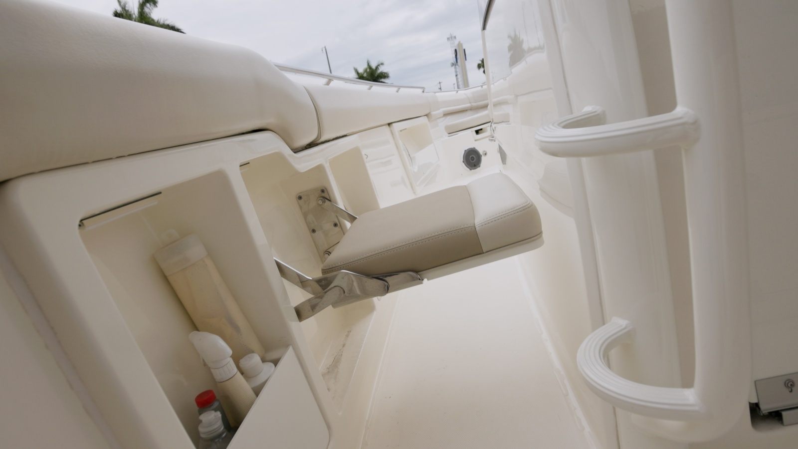 38ft Boston Whaler Yacht For Sale
