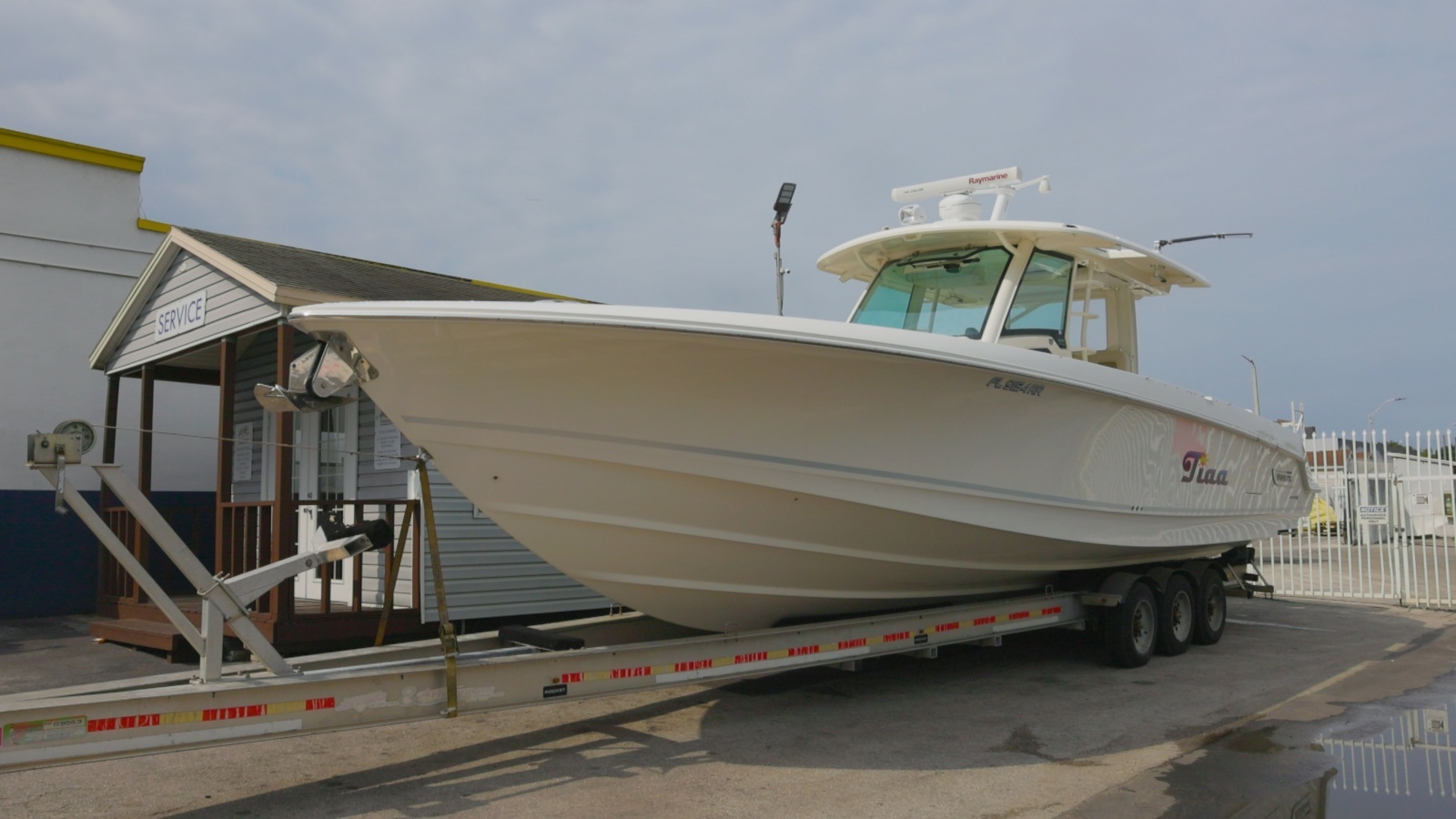 2018 Boston Whaler 