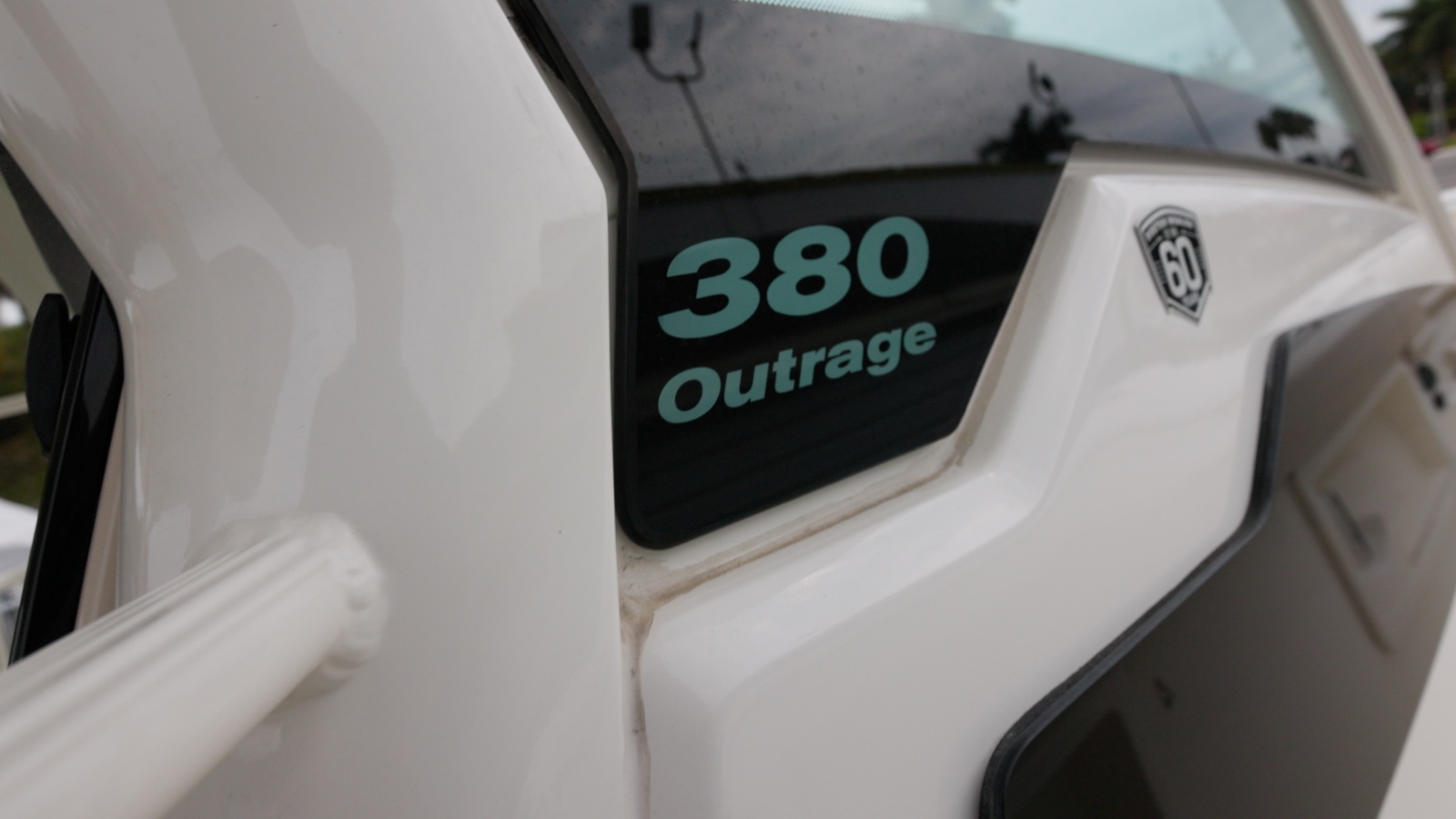 2018 Boston Whaler 380 Outrage