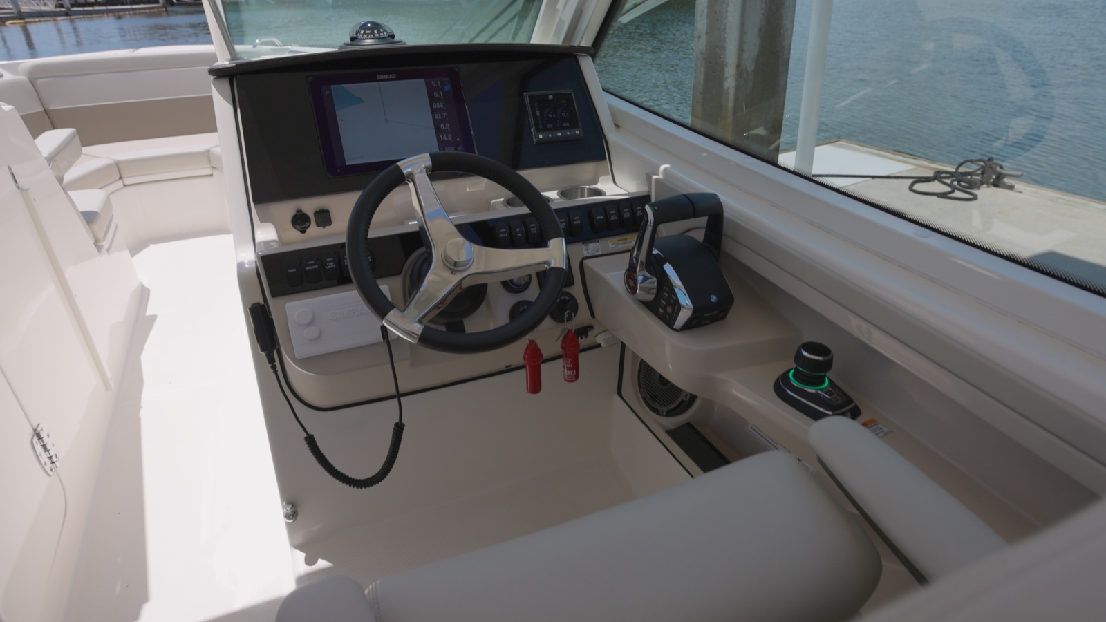 28ft Boston Whaler Yacht For Sale