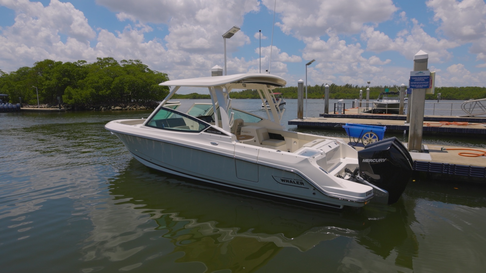 28ft Boston Whaler Yacht For Sale
