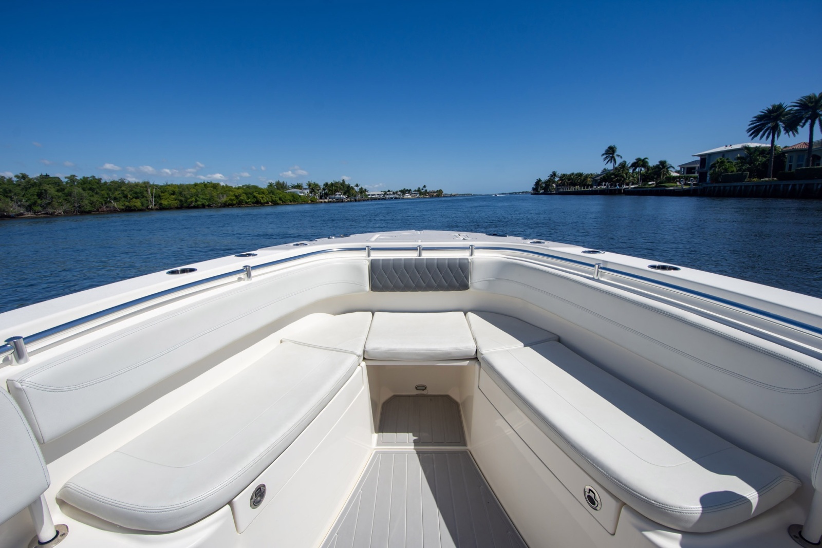 2023 Cobia 280 Center Console