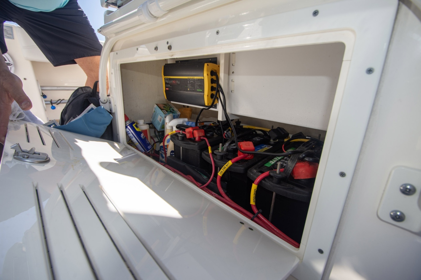 2023 Cobia 280 Center Console