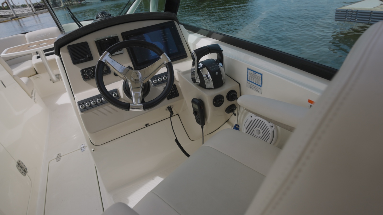 2014 Pre Owned BW 270 Vantage .00_00_59_18.Still011