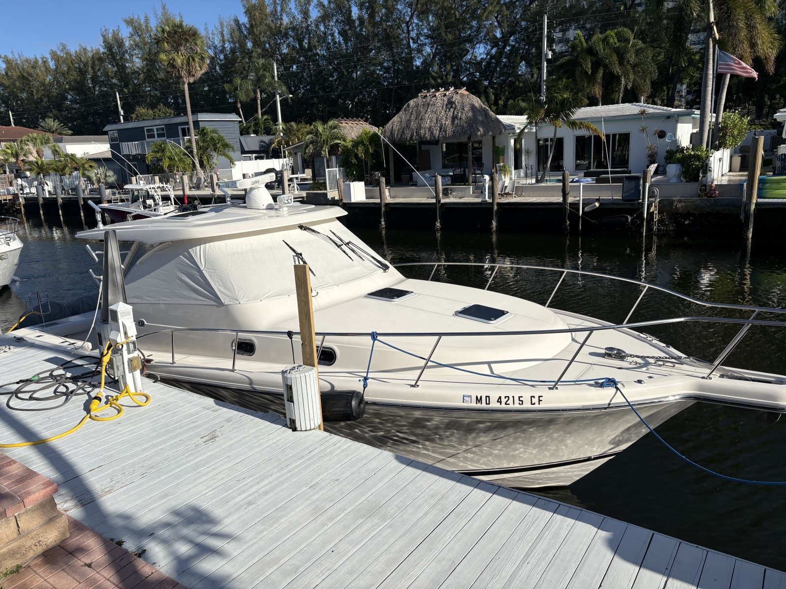 Pursuit 38 SALTY SUSEA - Exterior