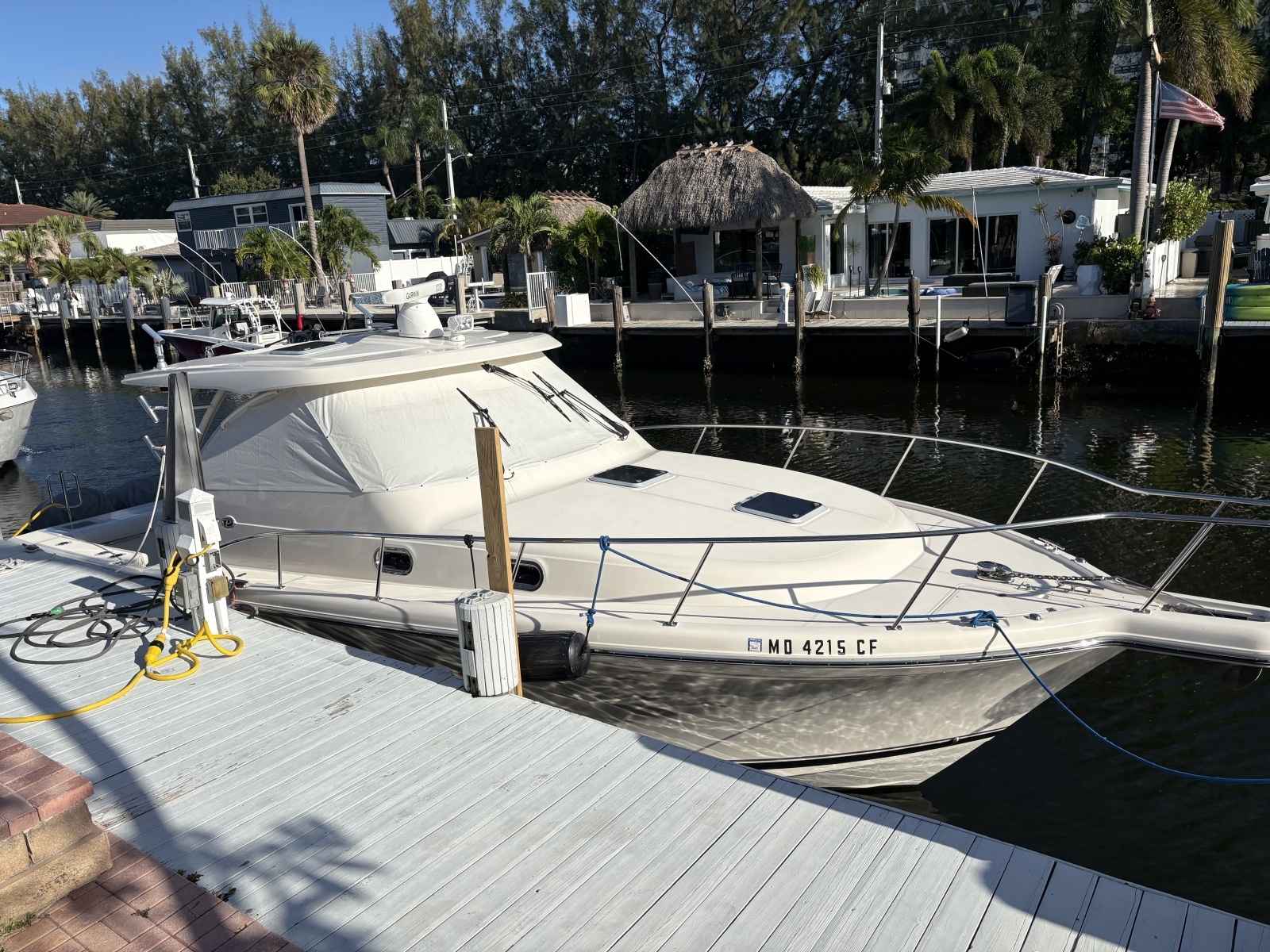 Pursuit 38 SALTY SUSEA - Exterior