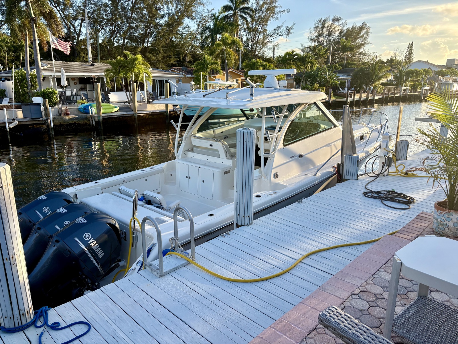 Pursuit 38 SALTY SUSEA - Exterior