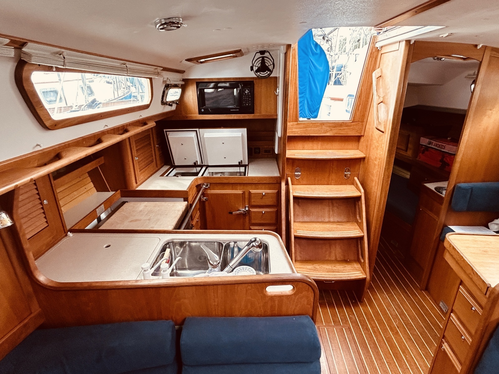 Lockwood 42ft Sabre Yacht For Sale