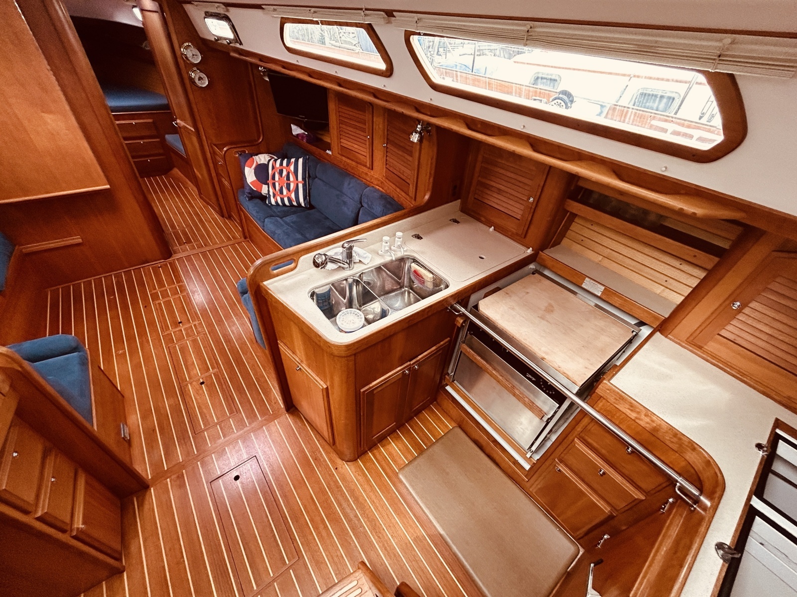 Lockwood 42ft Sabre Yacht For Sale