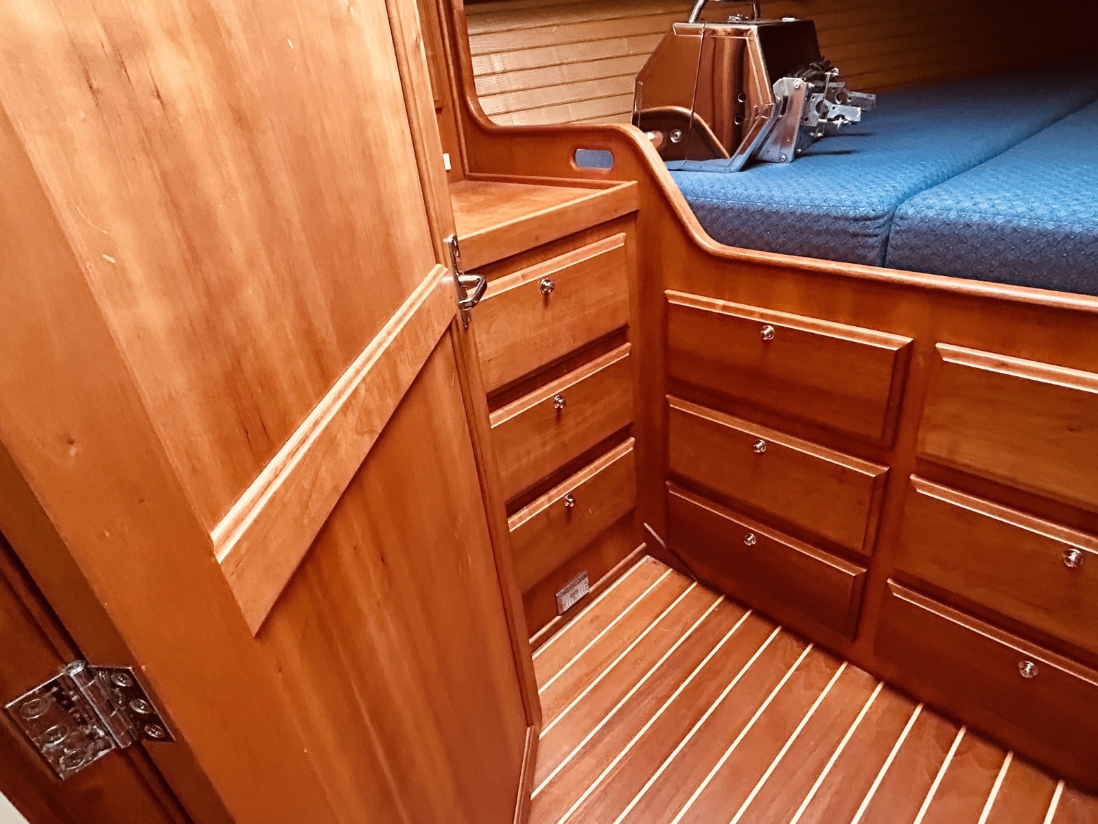 Lockwood 42ft Sabre Yacht For Sale