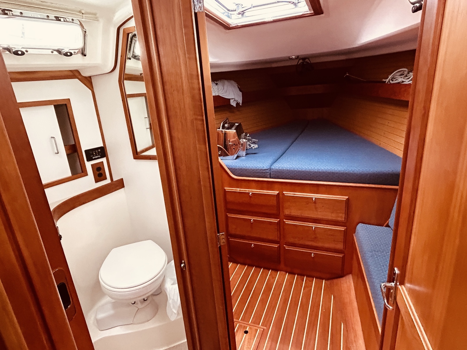 Lockwood 42ft Sabre Yacht For Sale