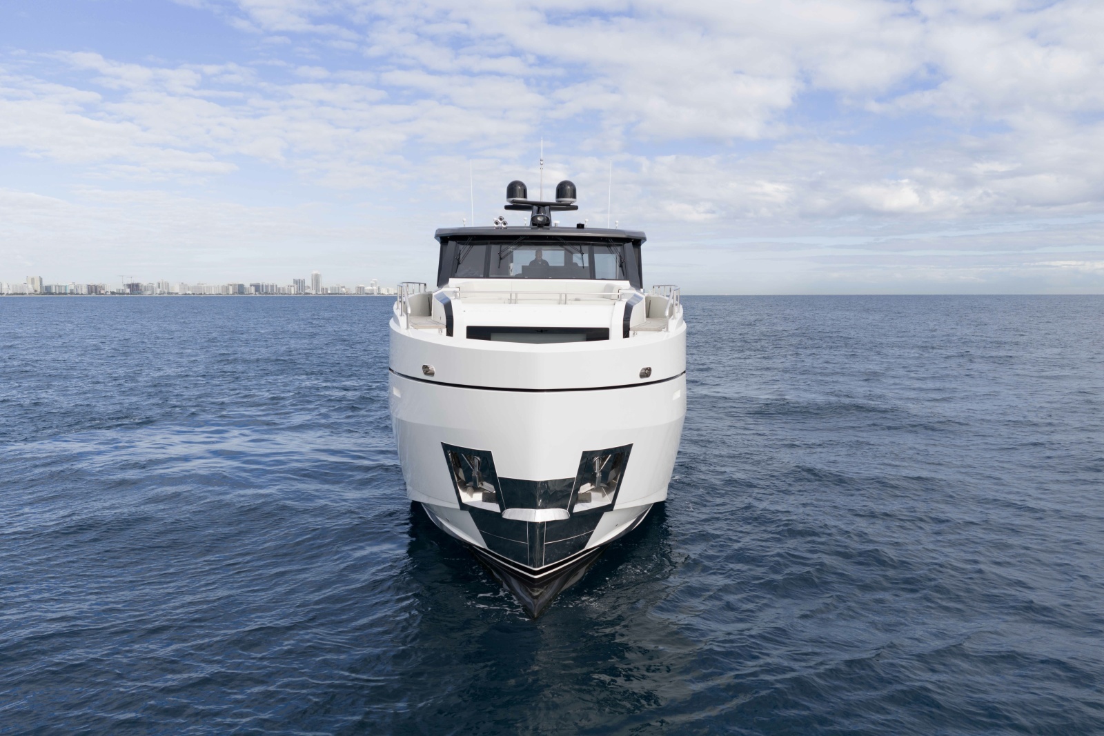 98ft Ocean Alexander Yacht For Sale