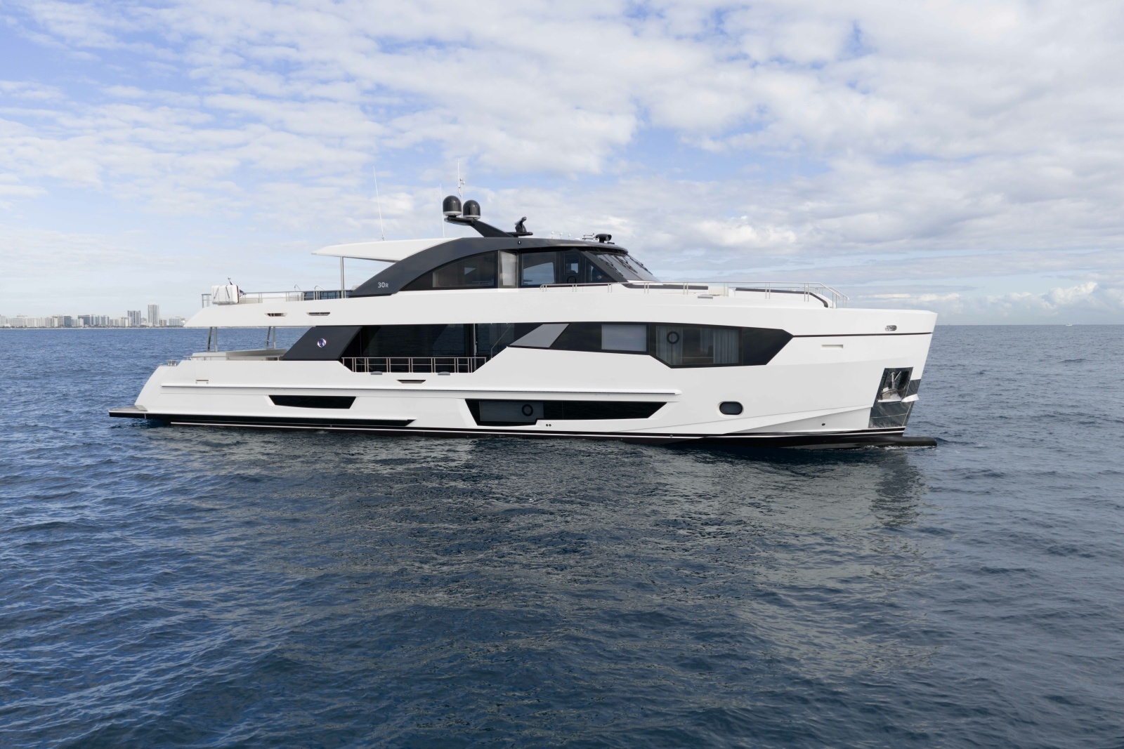 98ft Ocean Alexander Yacht For Sale