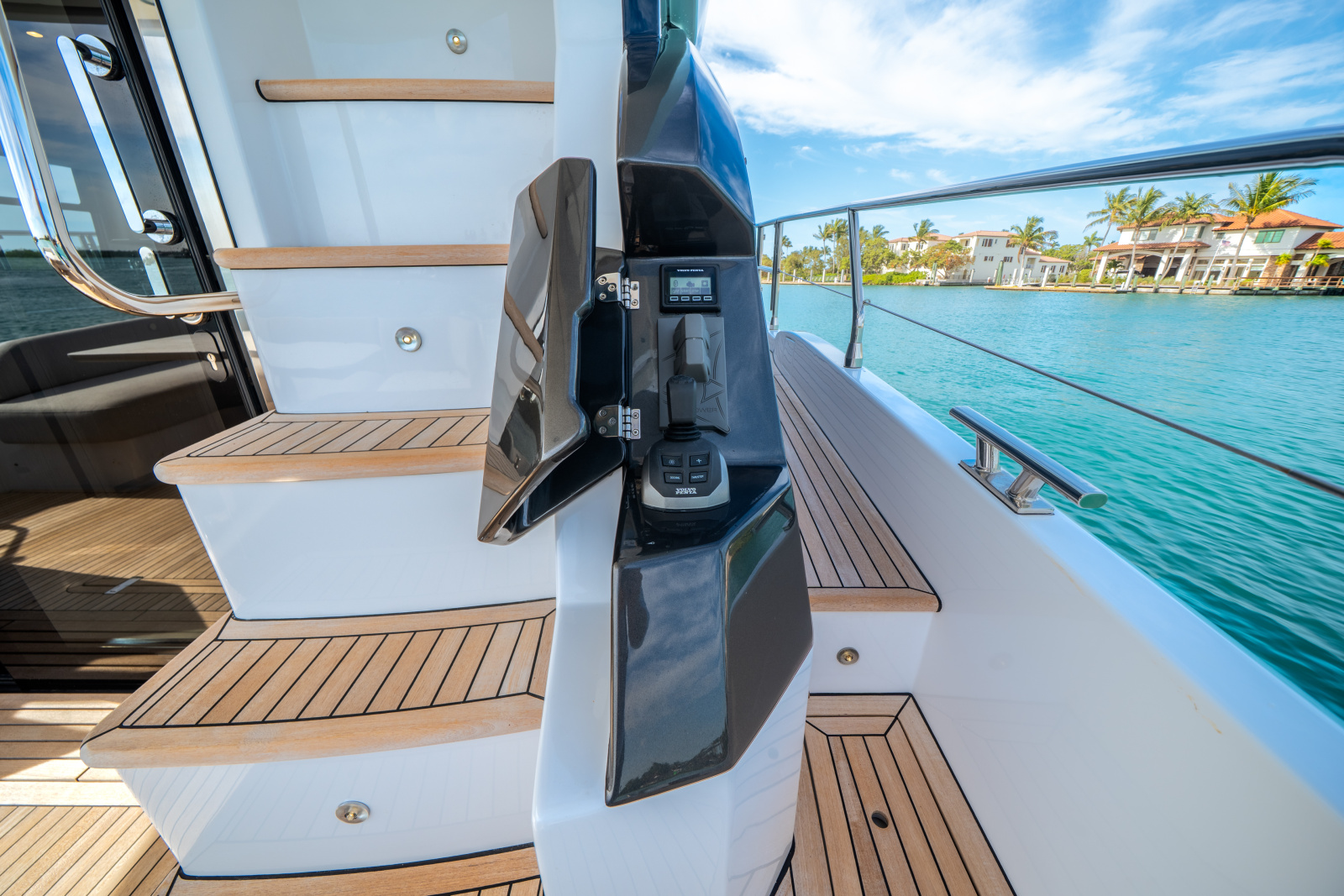 53' 2024 Azimut 53 FLY
