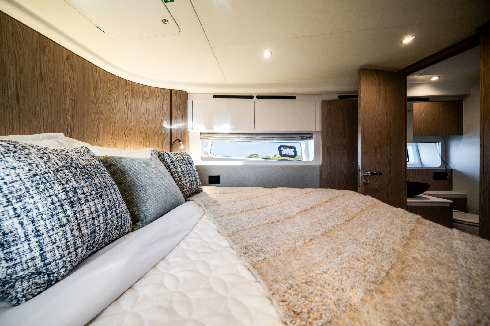 53' 2024 Azimut 53 FLY