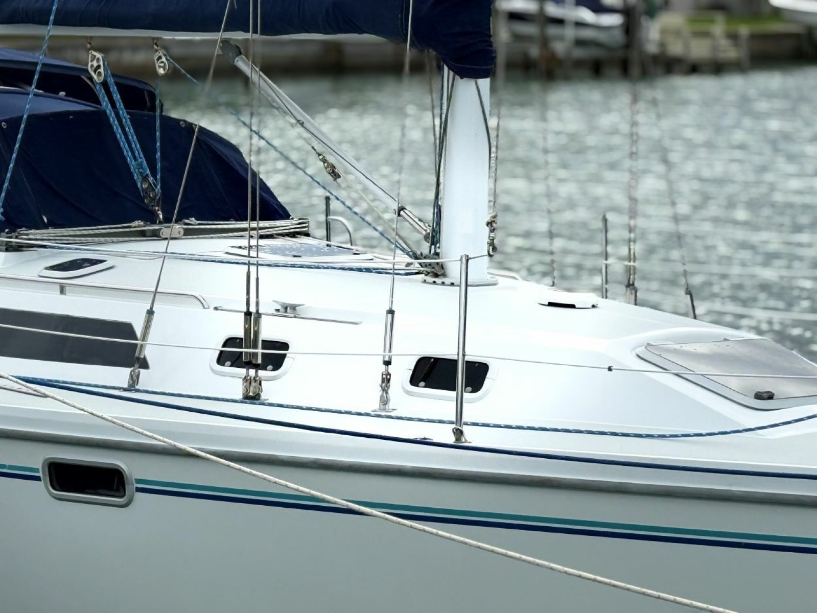 32' 1996 Catalina 320