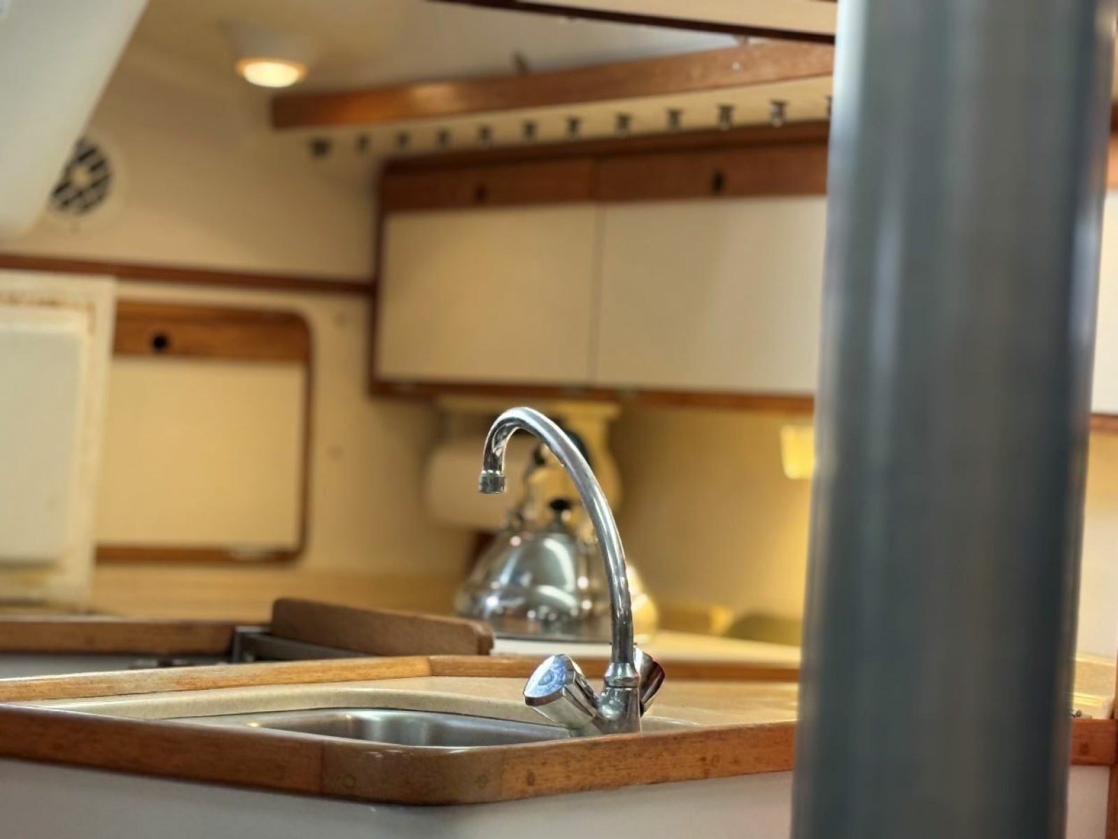 1996 Catalina 320