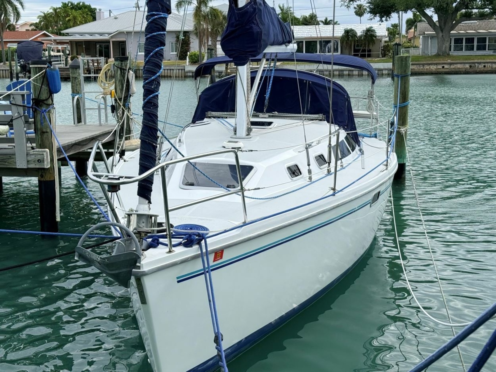 32' 1996 Catalina 320