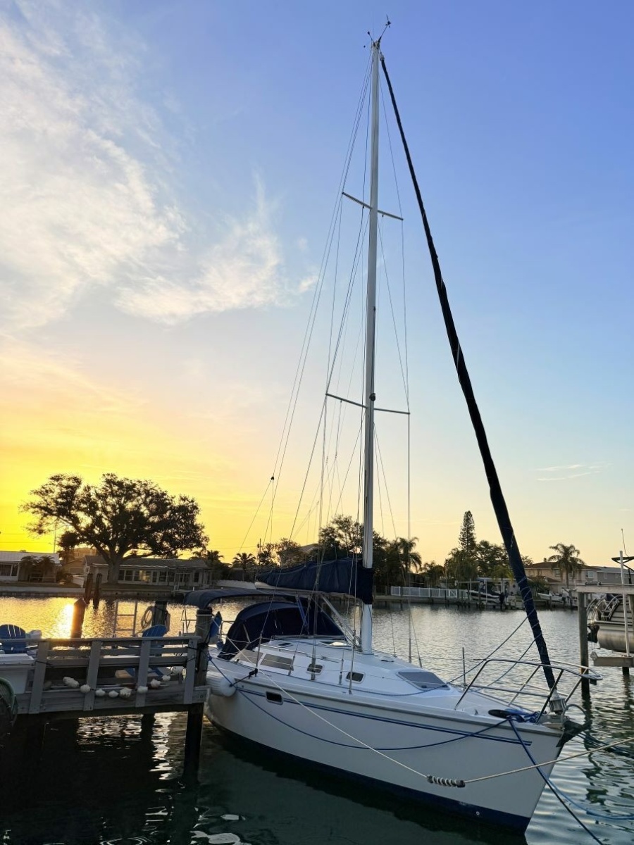 32' 1996 Catalina 320