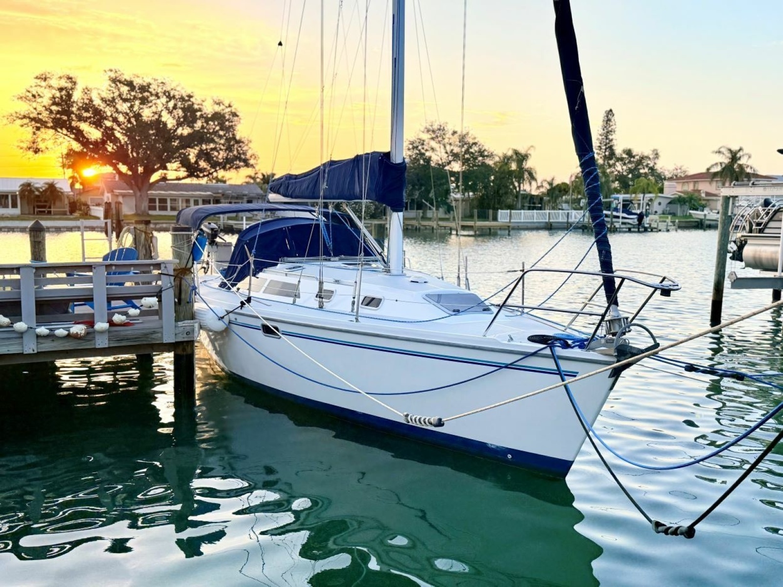 32' 1996 Catalina 320