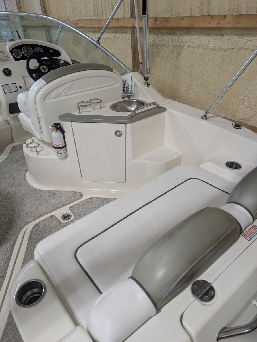 24ft Sea Ray Yacht For Sale