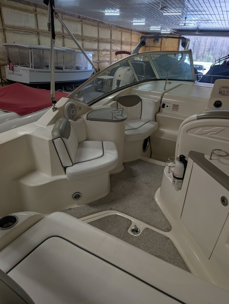 24ft Sea Ray Yacht For Sale