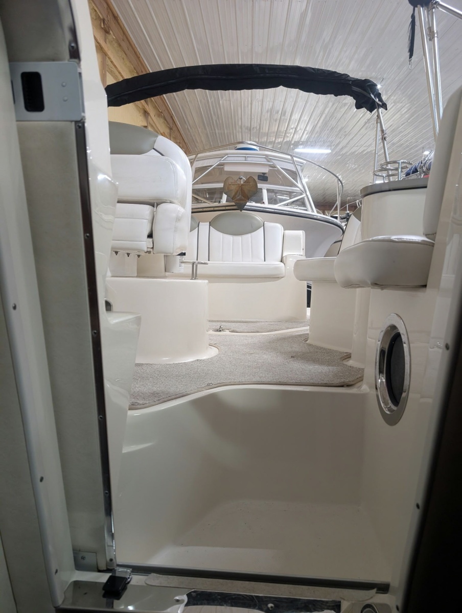 24ft Sea Ray Yacht For Sale